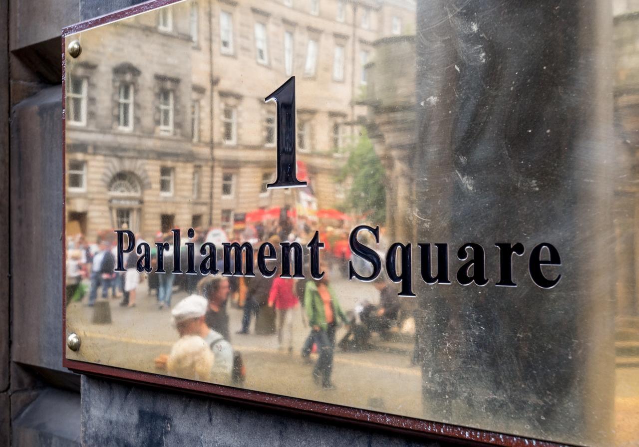 Parliament Sq Apartment Единбург Екстериор снимка