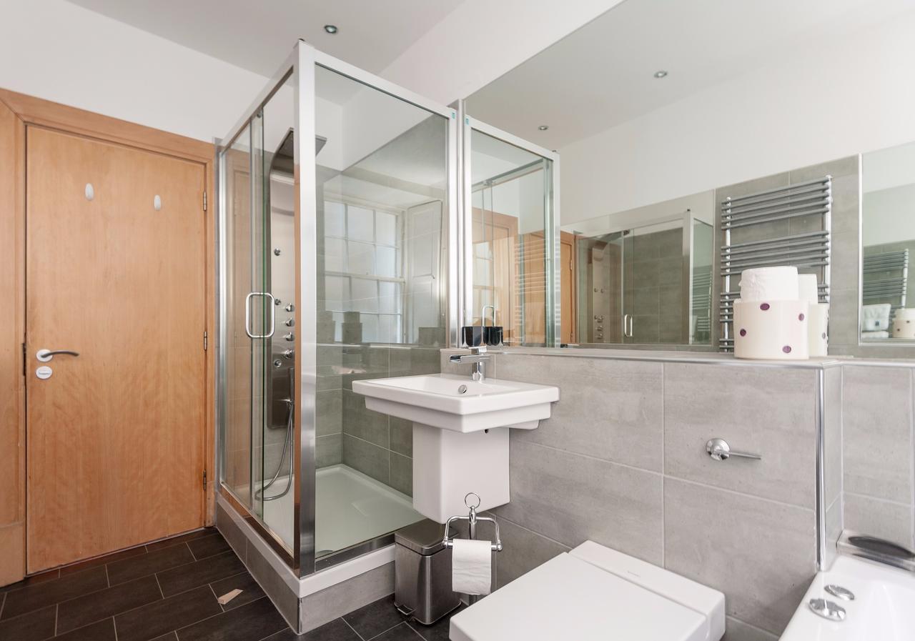 Parliament Sq Apartment Единбург Екстериор снимка